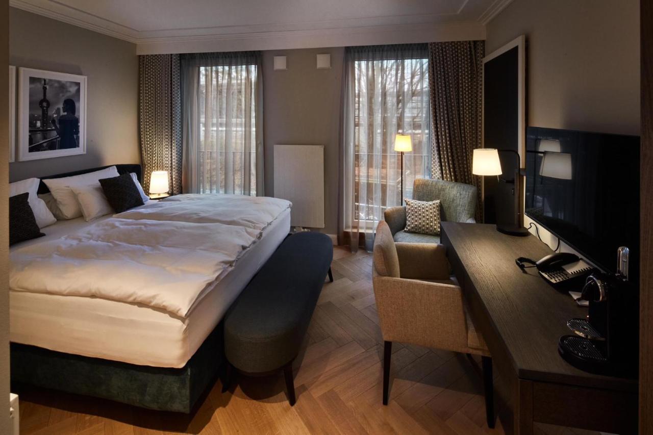 Clounys Hotel Гамбург Экстерьер фото